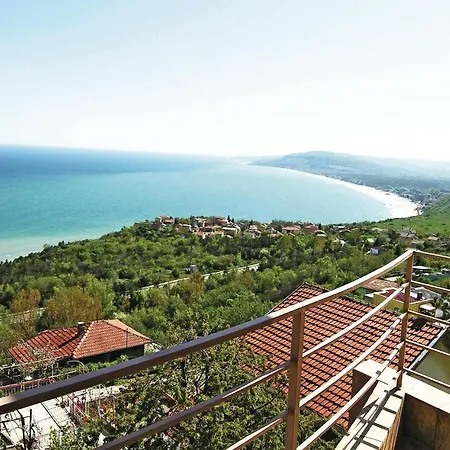 Apartment Balchik * 巴尔奇克
